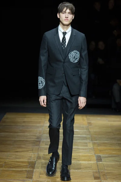 Look 39
